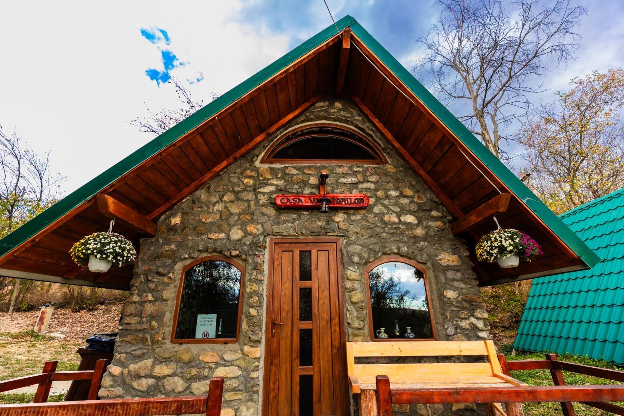 Catunu' Lui Emil Vila Carbunesti Exterior foto